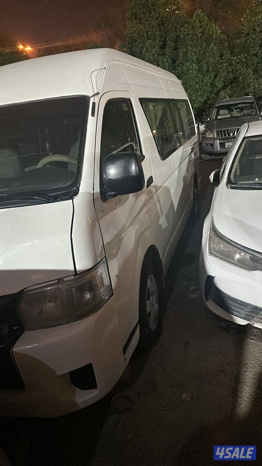 للإيجار باص 2017 تيوتا هايس ١٢ راكب0