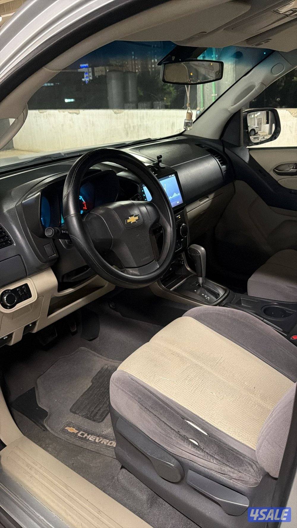 بليزر موديل 2013 عداد الممشى 258 ألف شرط الفحص بالكامل3