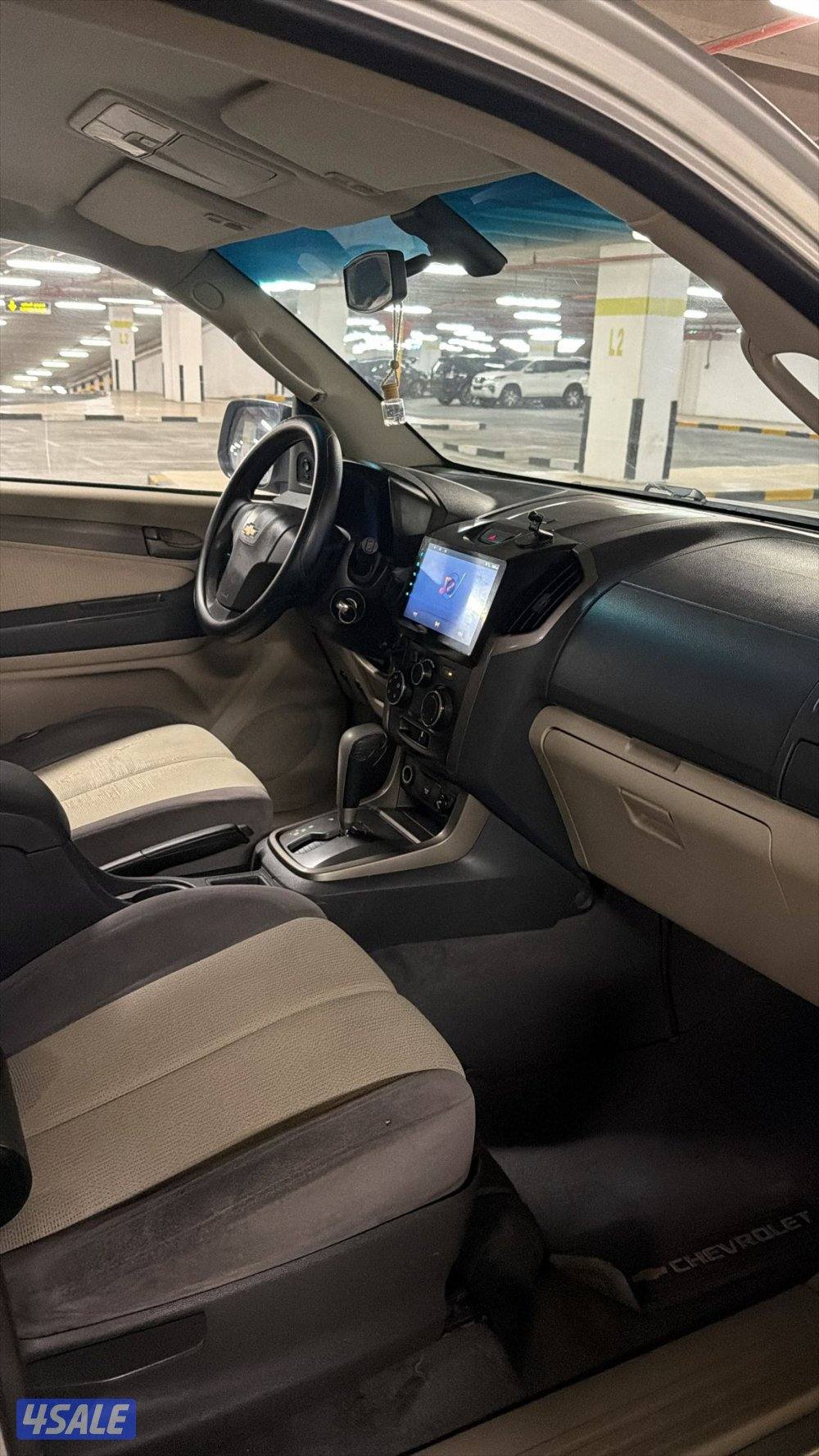 بليزر موديل 2013 عداد الممشى 258 ألف شرط الفحص بالكامل5