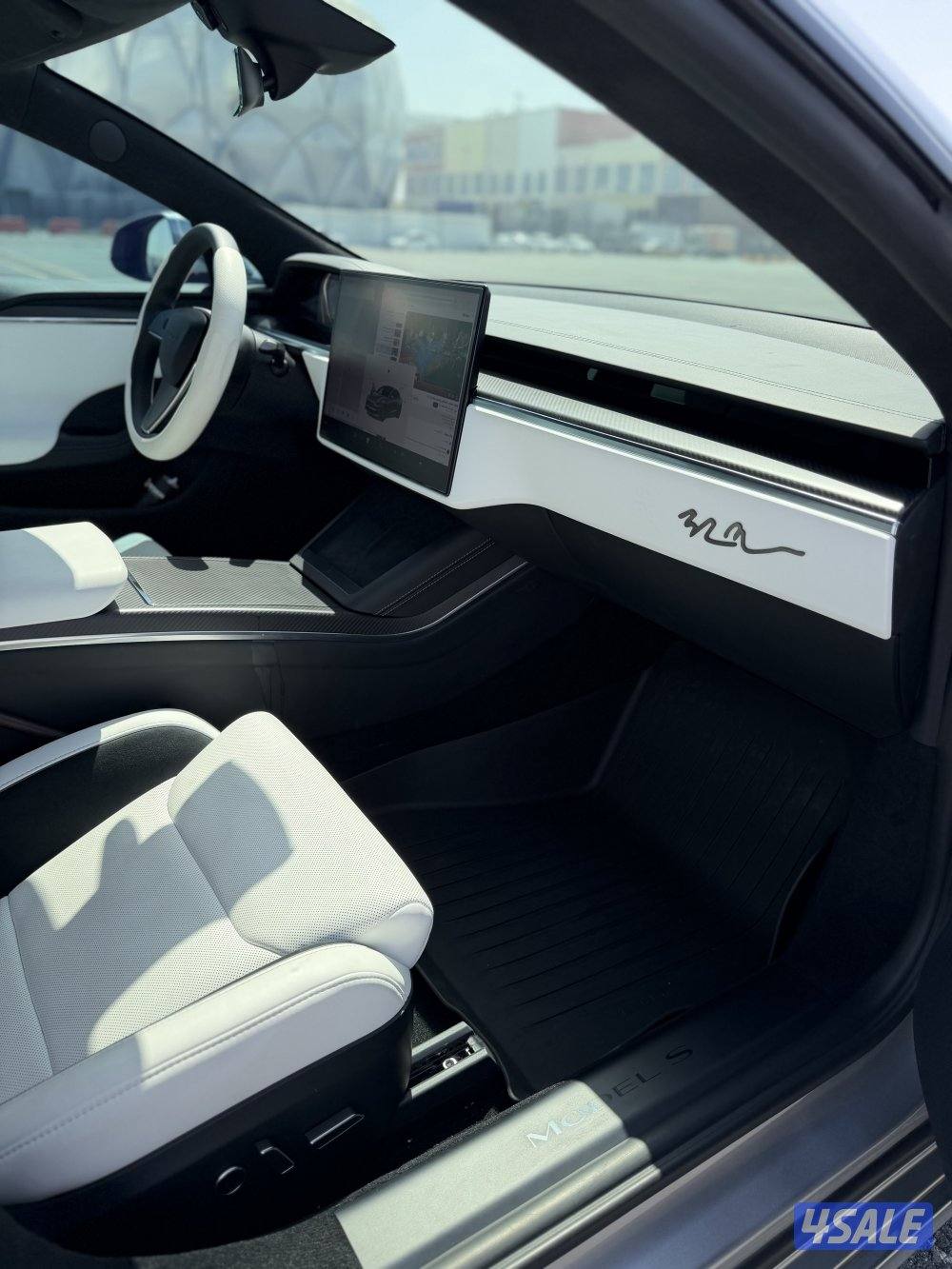 Tesla S plaid Track package8