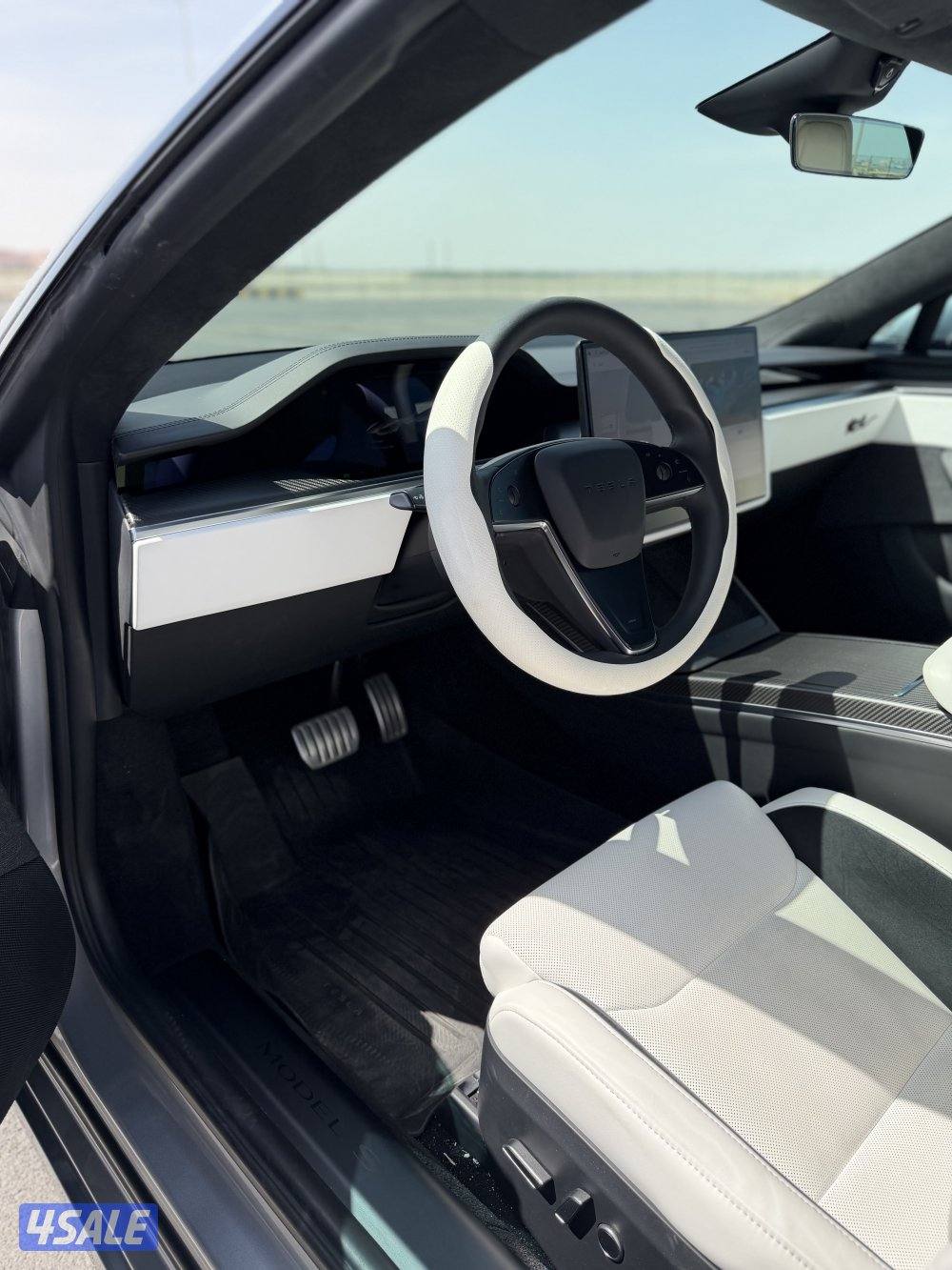 Tesla S plaid Track package11