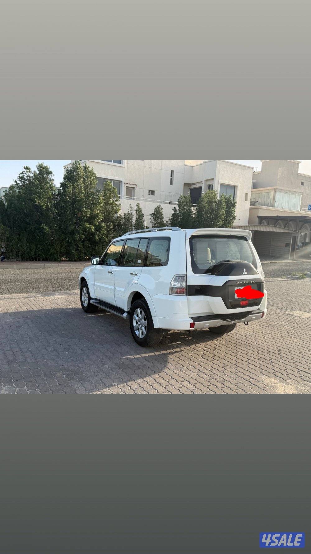 للبيع باجيرو 2020 صبغ الوكاله عداد 100 الف بحاله نادره5