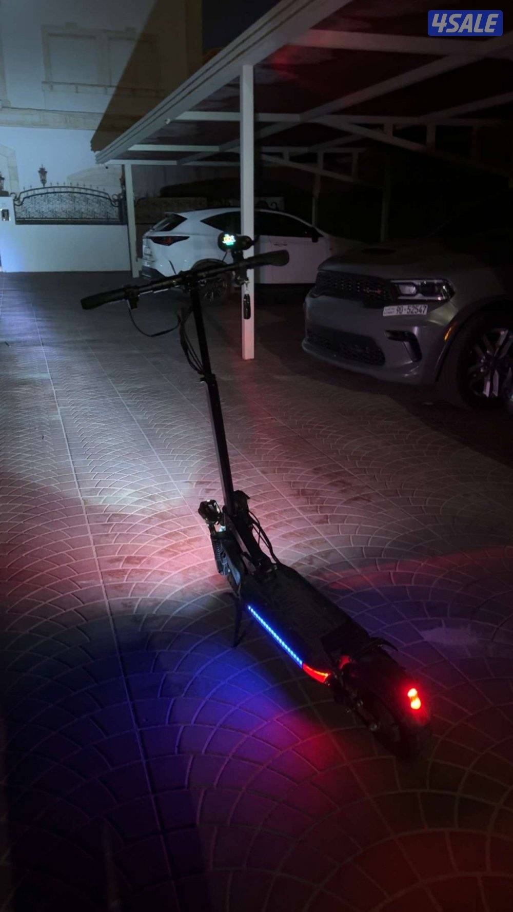 سكوتر للبيع نوع WHITE SIBERIA0