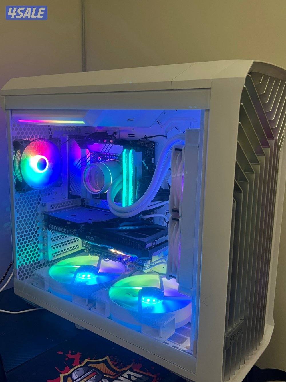 للبيع بي سي نظيف جدًا استخدام اقد من سنتين0