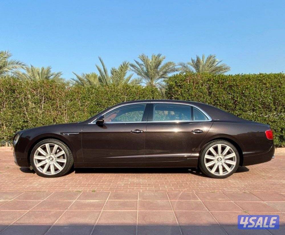للبيع او للبدل بنتلي 2014 صبغ الوكاله حالة الوكالة 78000 كيلو6
