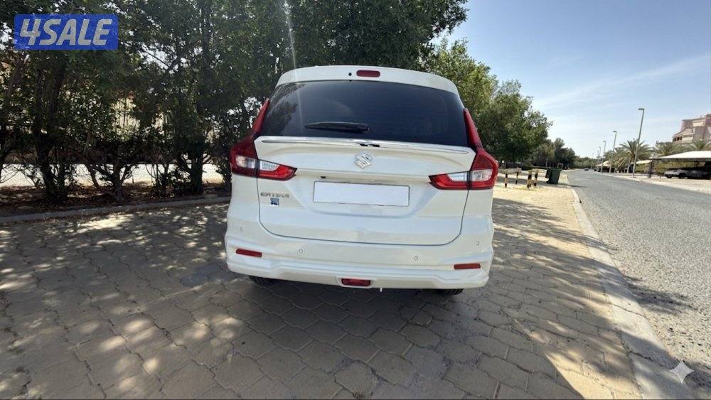 للبيع سوزوكي أرتيجا 2025 بحالة الوكالة ٧ راكب2