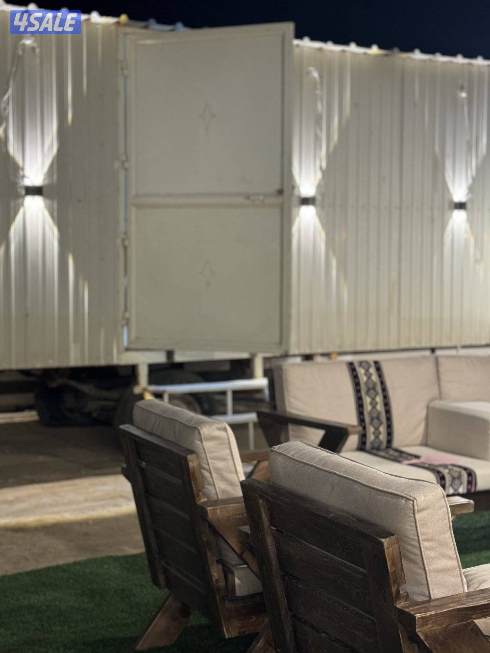 للبيع شاليه قلص ٦في ٤ متكون من غرفه ودورة مياه ومطبخ تحضيري0