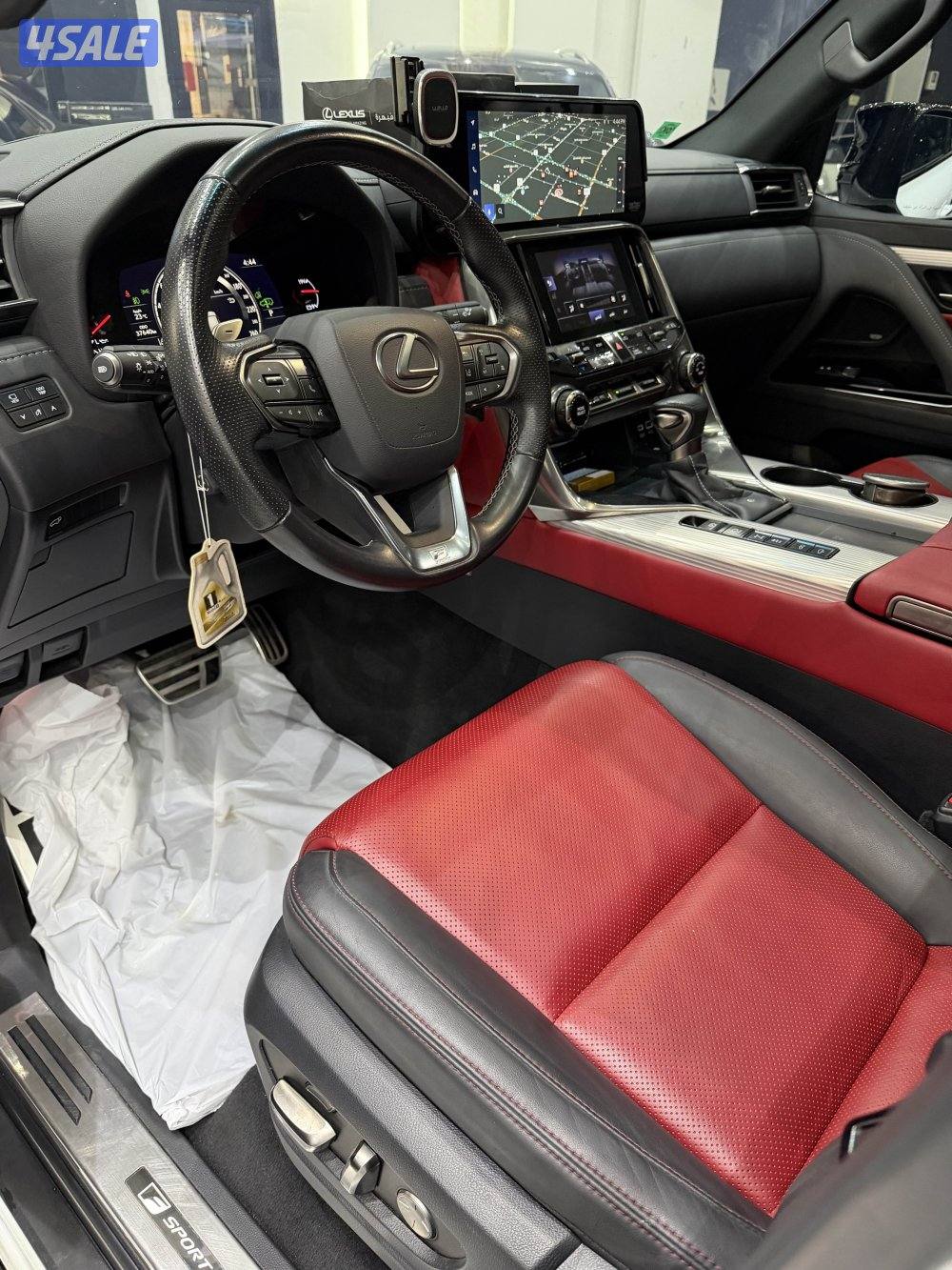 لكزس LX600 F-SPORT5