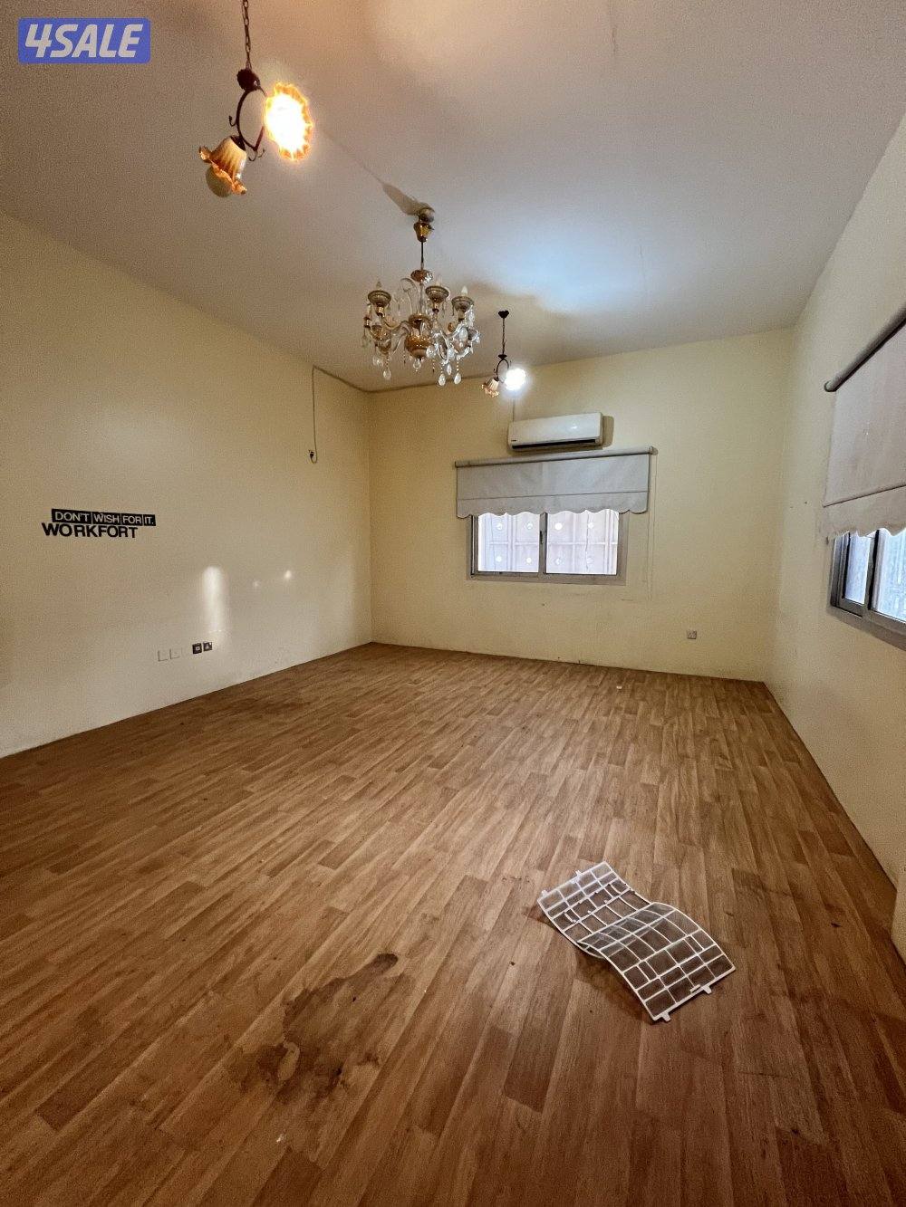 للإيجار بالنعيم قطعه 4 ( بيت حكومي كامل )1