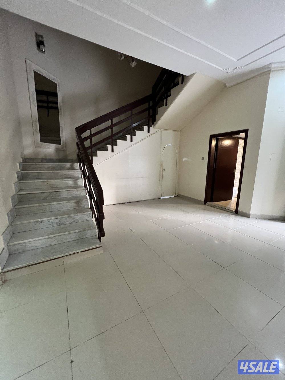 للإيجار بالنعيم قطعه 4 ( بيت حكومي كامل )5