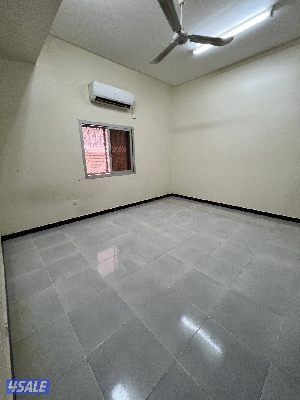 للإيجار بالنعيم قطعه 4 ( بيت حكومي كامل )6