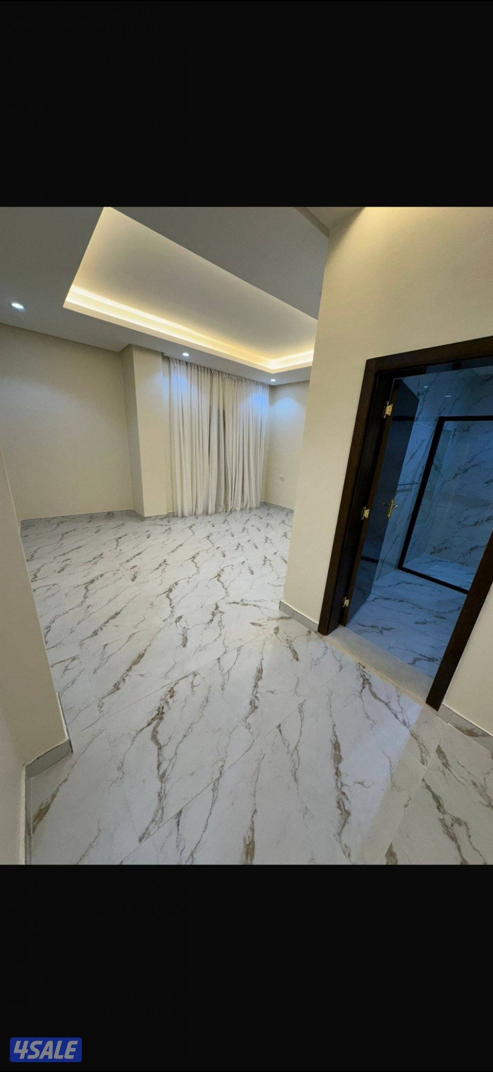 شقه سوبر دولكس من المالك مباشره دور اول 3 غرف وصاله و3 حمام ومطبخ6