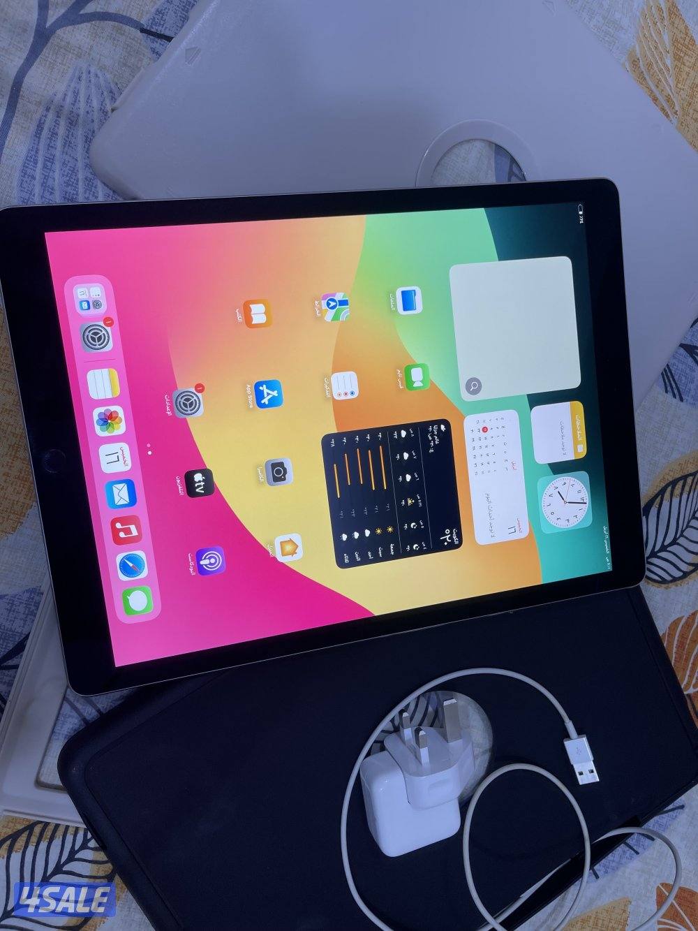 ايباد ابل برو 12.9 انش 256 قيقا خط شريحة نظيف جدا ولا زلغ بطارية 1001