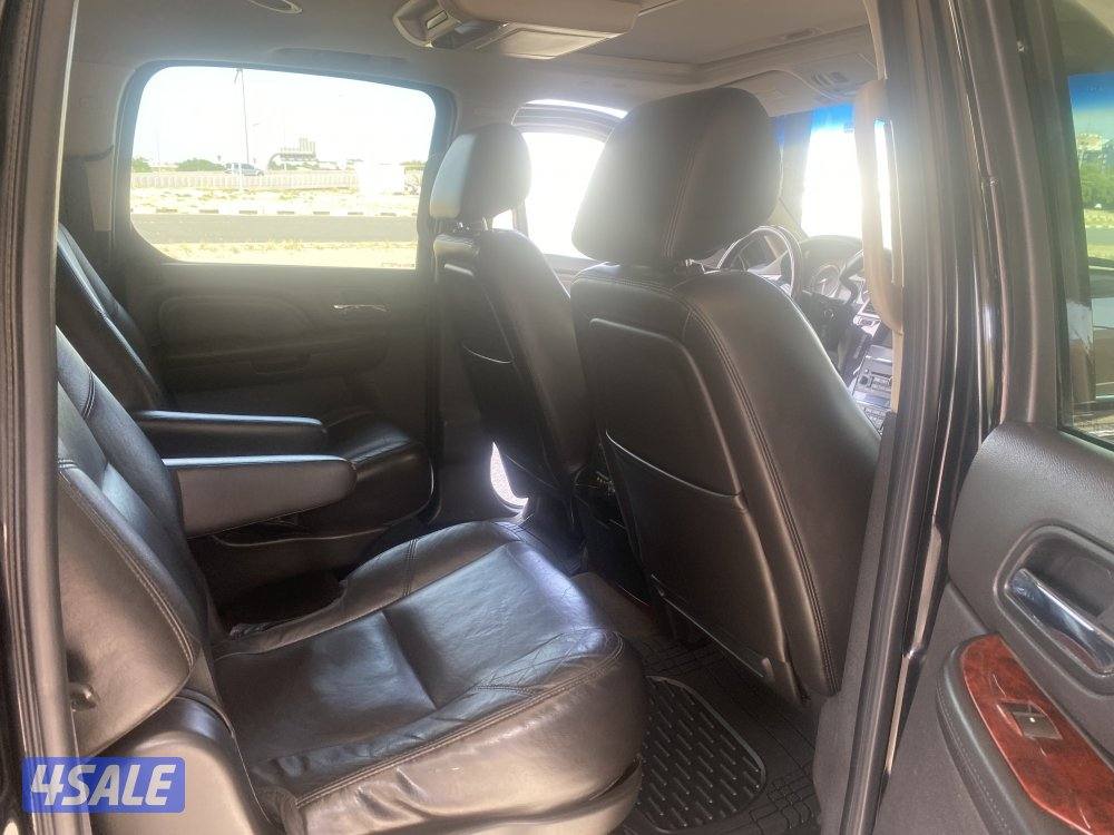 كاديلاك اسكاليد اكس الـ موديل 2011 ماشي 191 فل اوبشن شرط للفحص بحاله م14