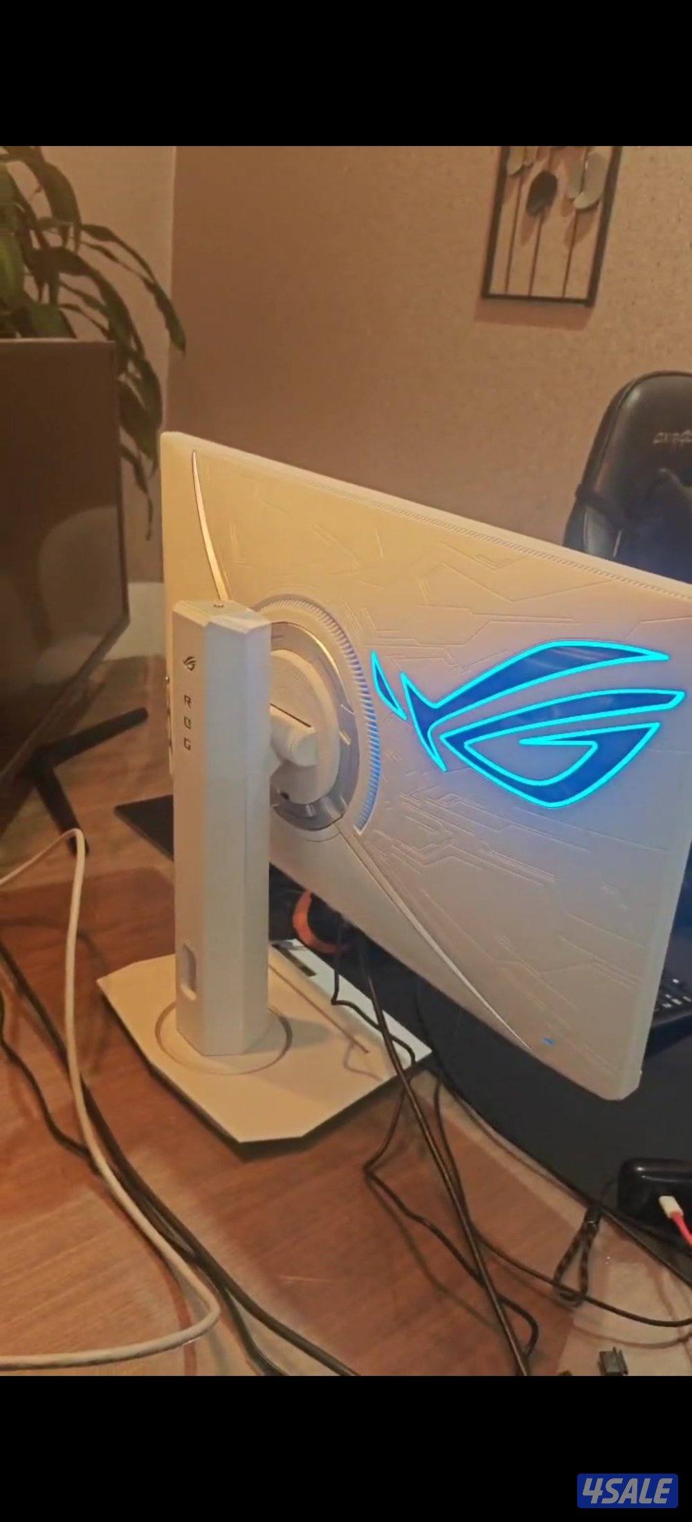 ASUS ROG Strix 27” 4K Gaming Monitor (160Hz / 320Hz Dual Mode)0