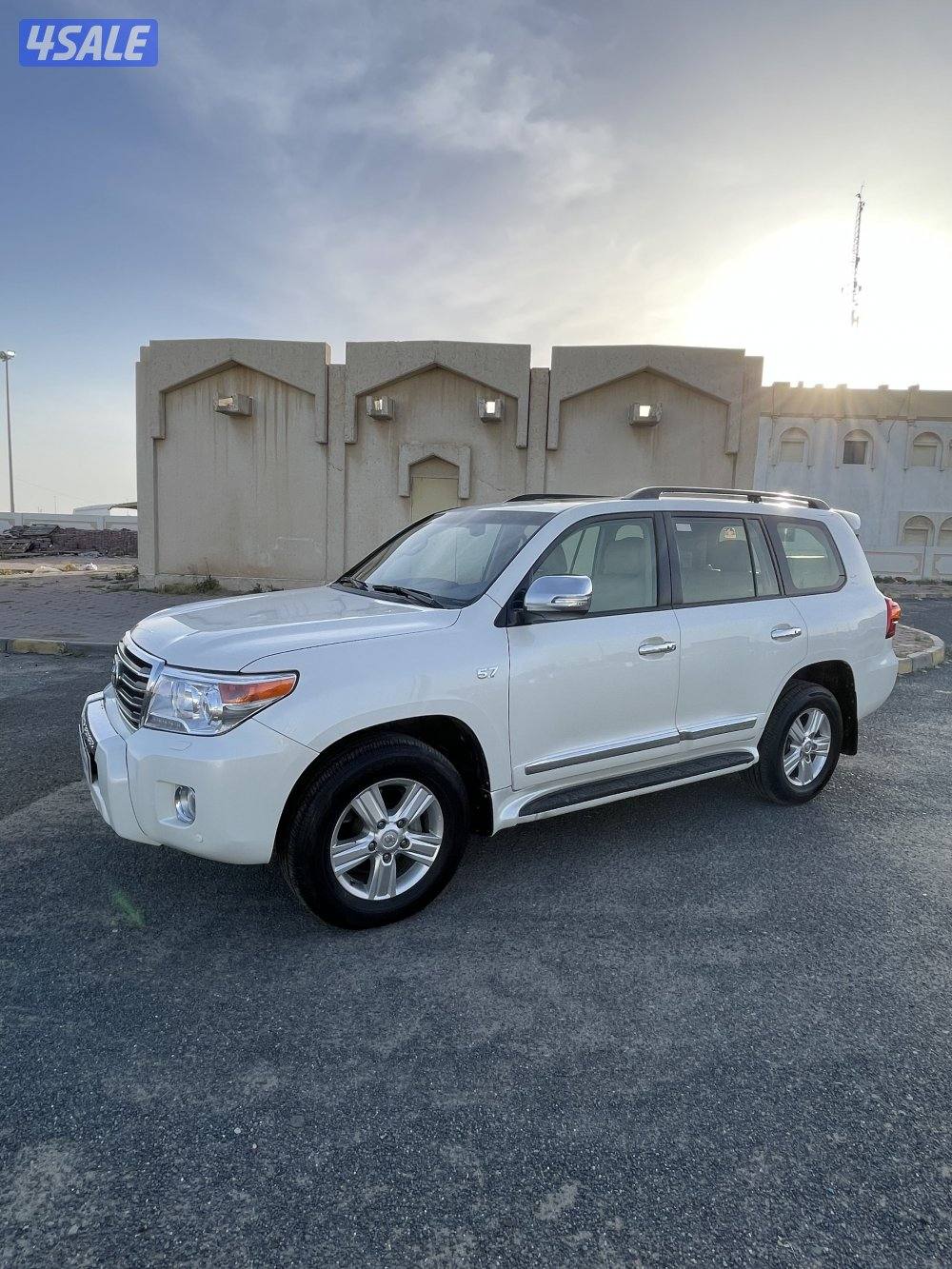 لاند كروزرVXR الساير موديل 20133