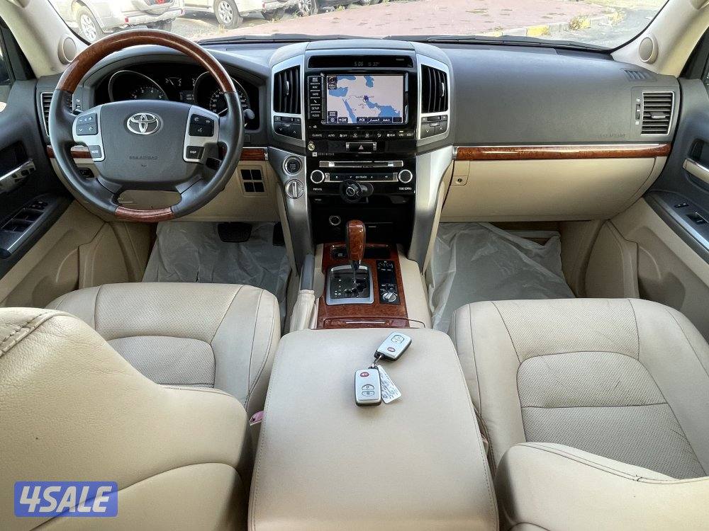 لاند كروزرVXR الساير موديل 20139