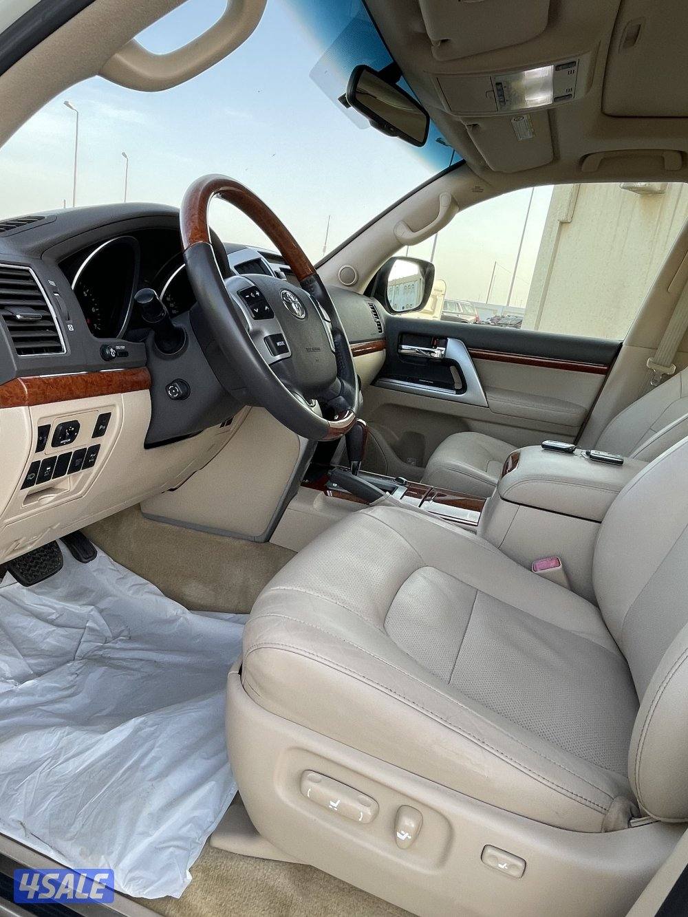 لاند كروزرVXR الساير موديل 201311