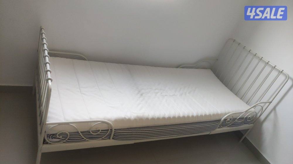Single Bed with 2 Matresses
80x190 cm0