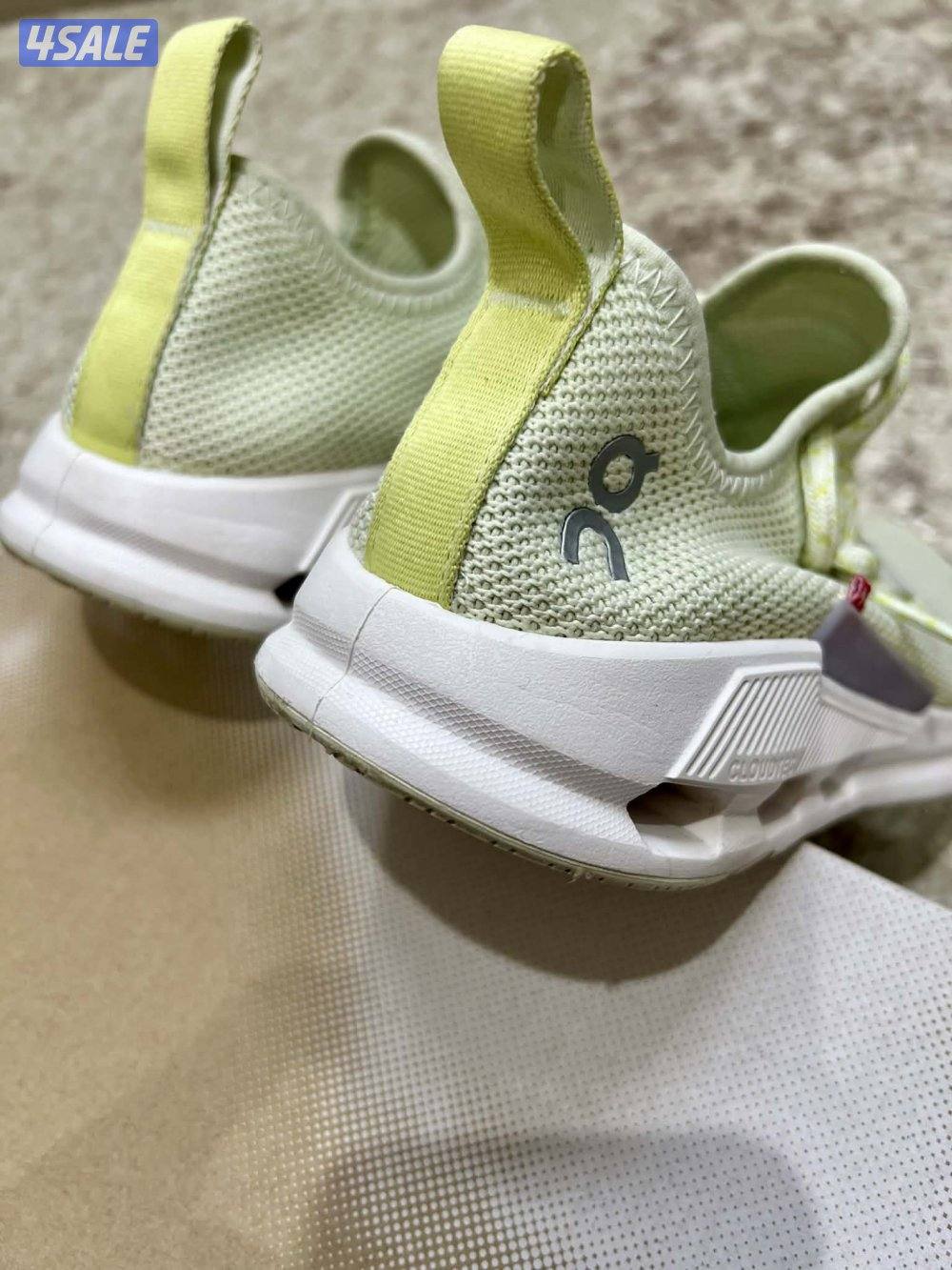 On Cloud - Cloudeasy (Women) - EU 40/US 8.53