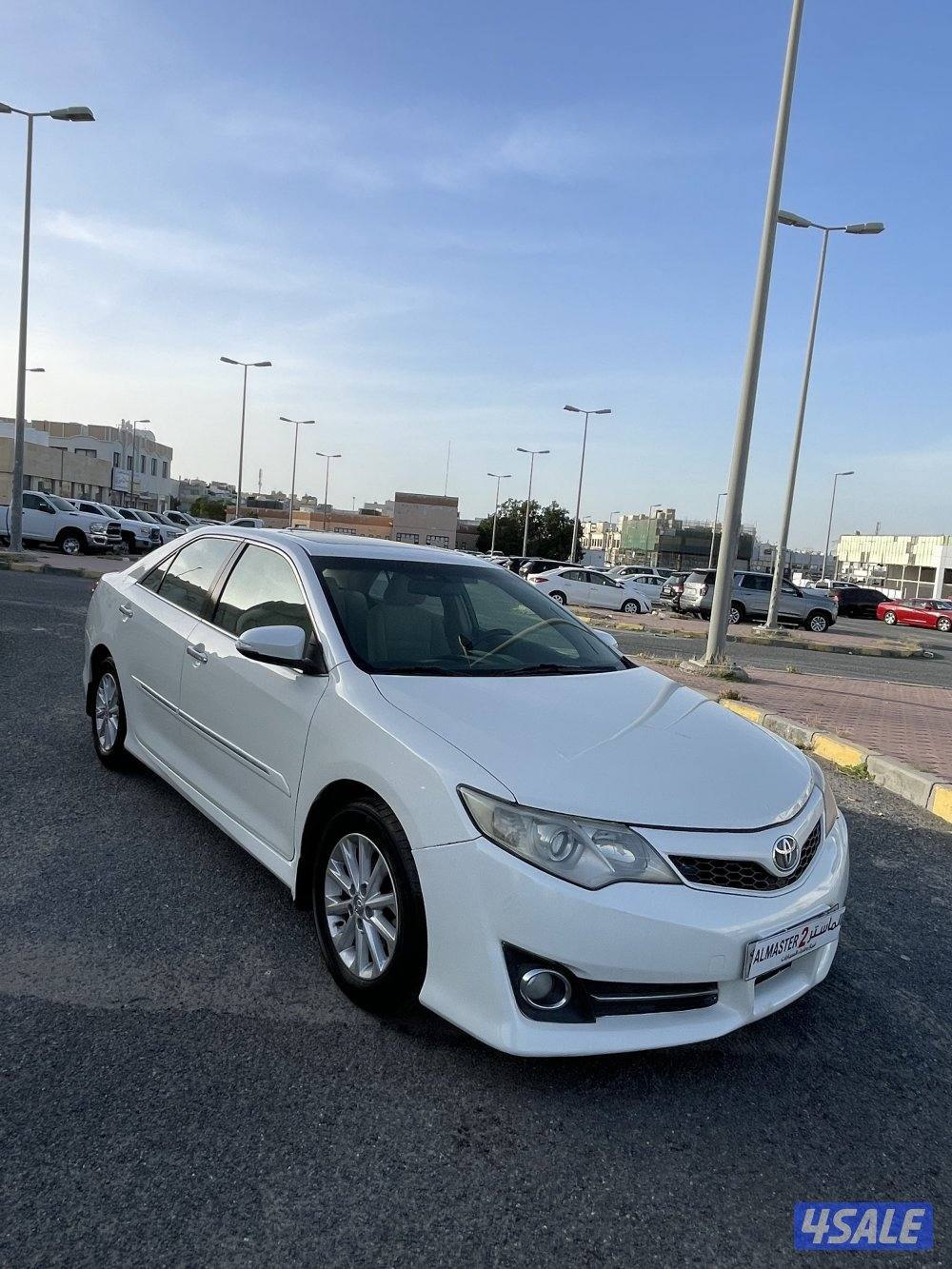 للبيع كامري GLXموديل 2013. فتحه2