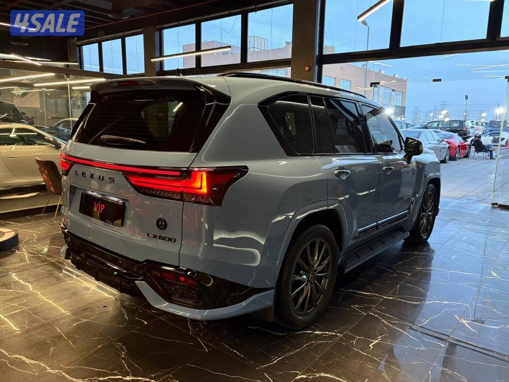 لكزس LX600 F8