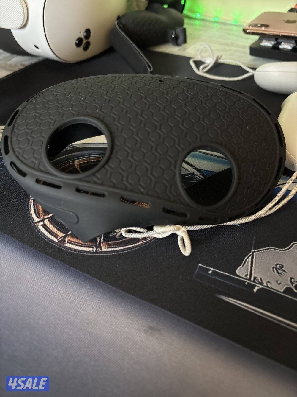 Meta quest 3s used 256 gb only in Kuwait with accessories10