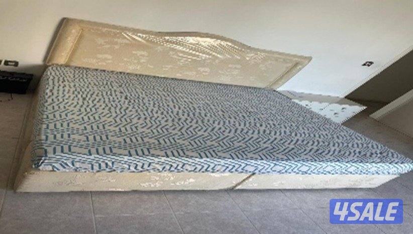 Double bed with orthopedic mattress with side table0