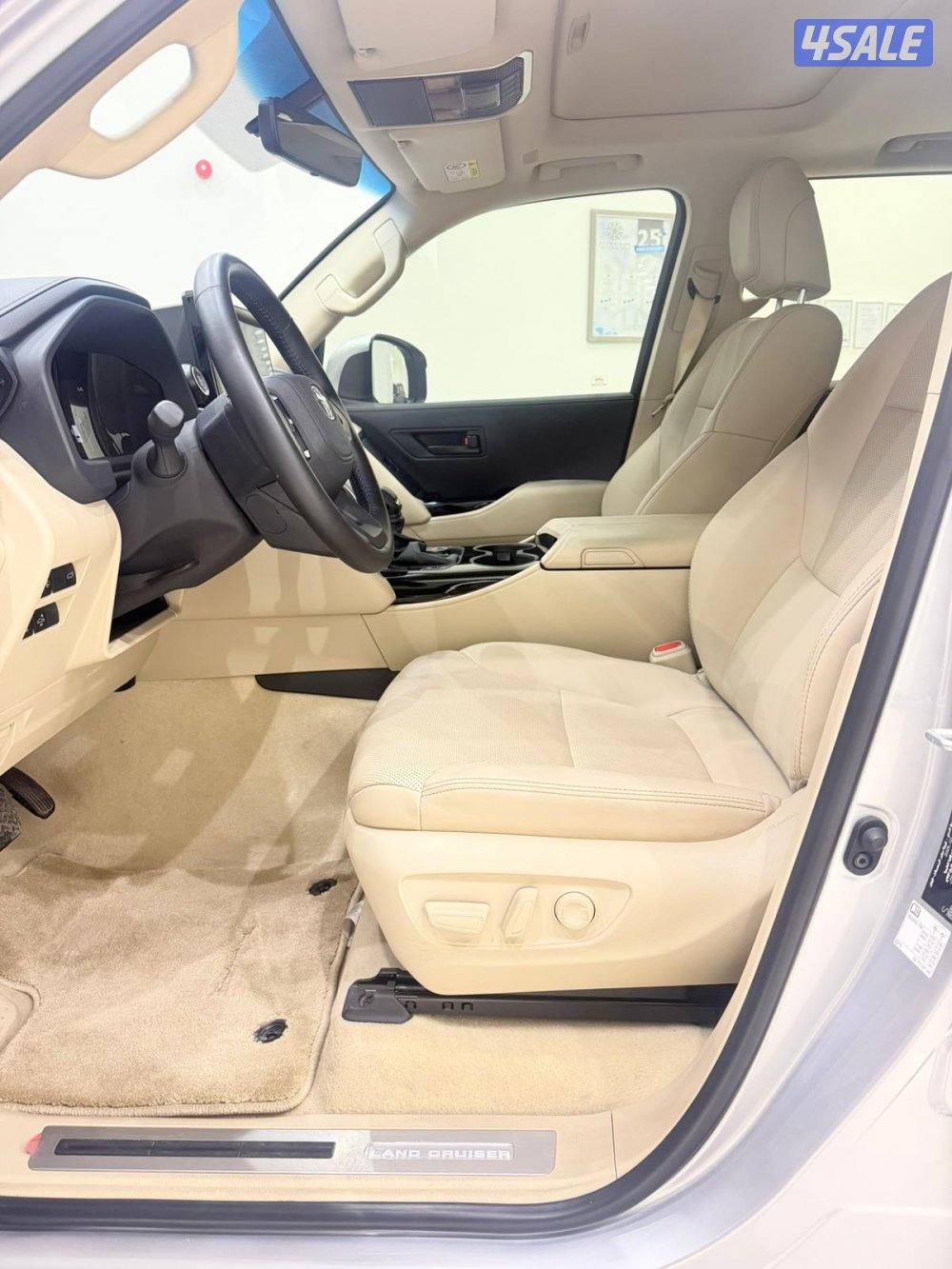 للبيع تويوتا لاندكروس GXR 4K بدون تيربو موديل 20254