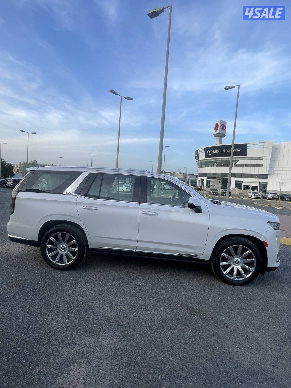 اسكاليد 2022 صبغ الوكاله عداد 84 الف4