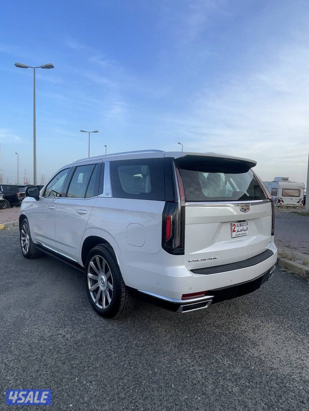 اسكاليد 2022 صبغ الوكاله عداد 84 الف7