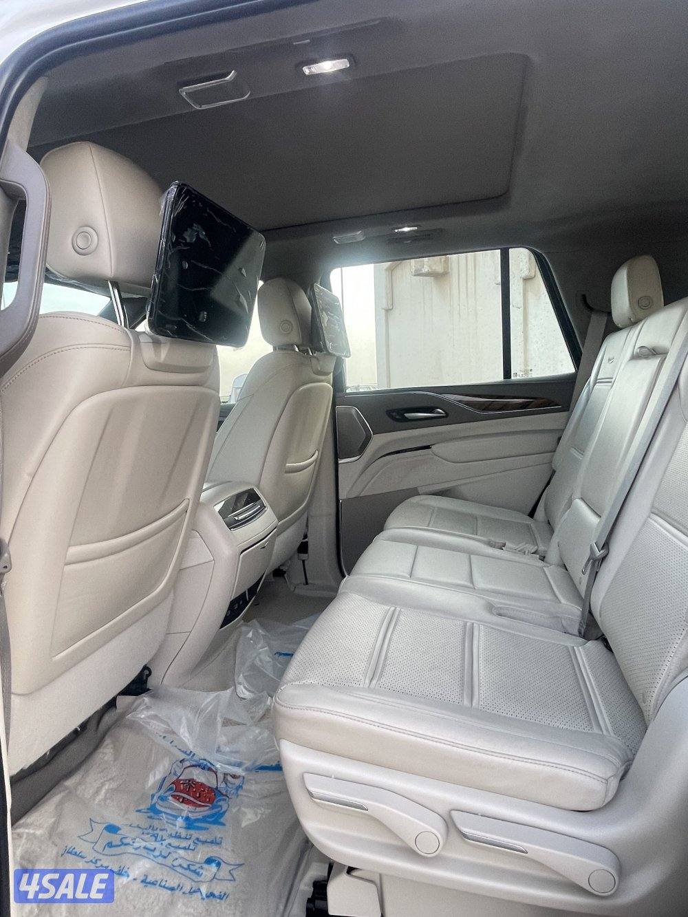 اسكاليد 2022 صبغ الوكاله عداد 84 الف8