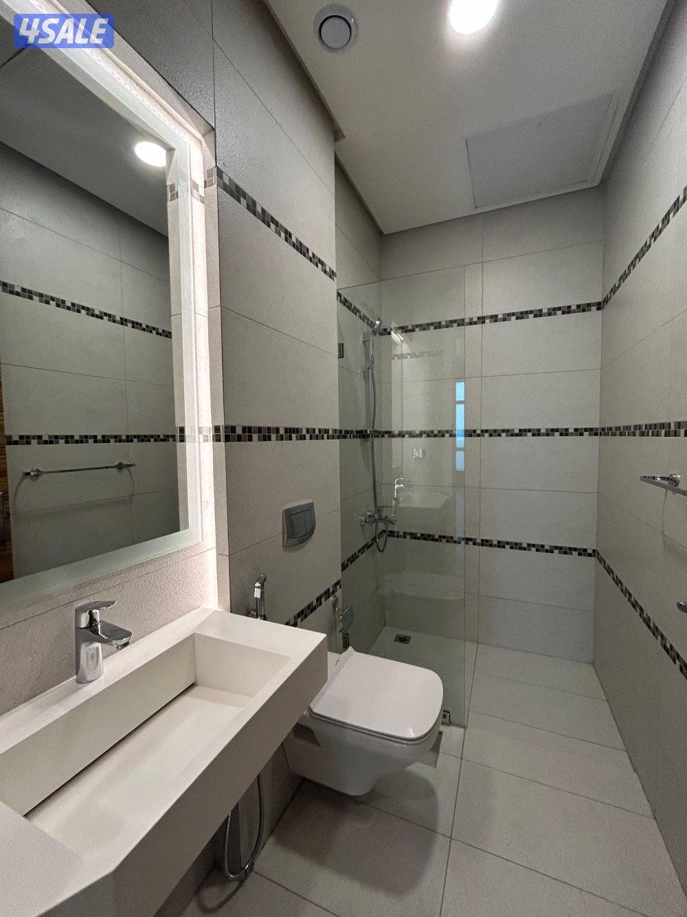 شقة نصف مفروشه للإيجار فى شرق - إطلالة بحر مباشرة6