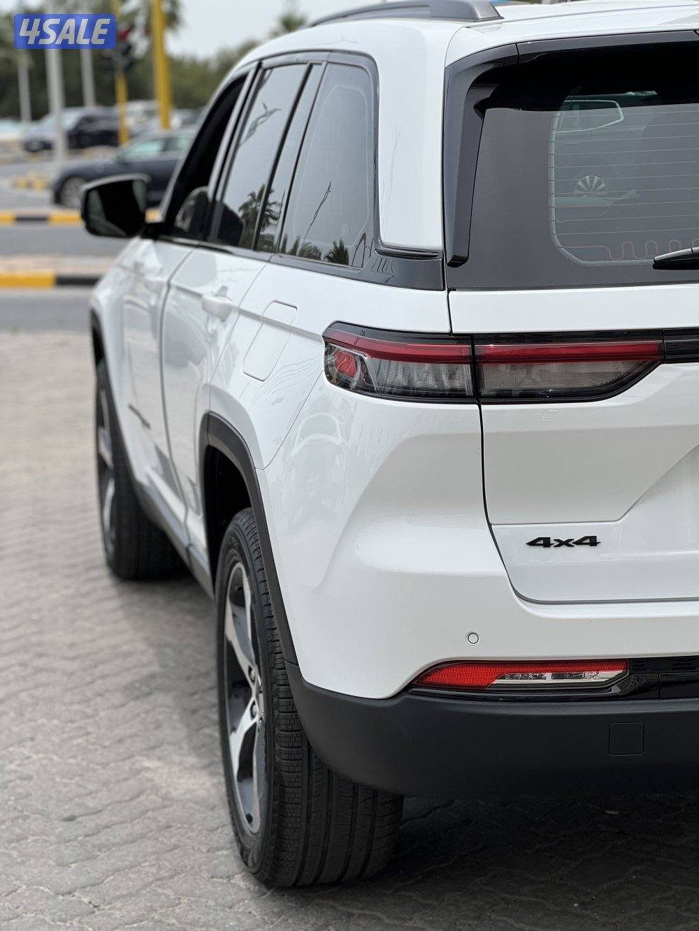 للبيع جراند شيروكي بحالة ممتازة3