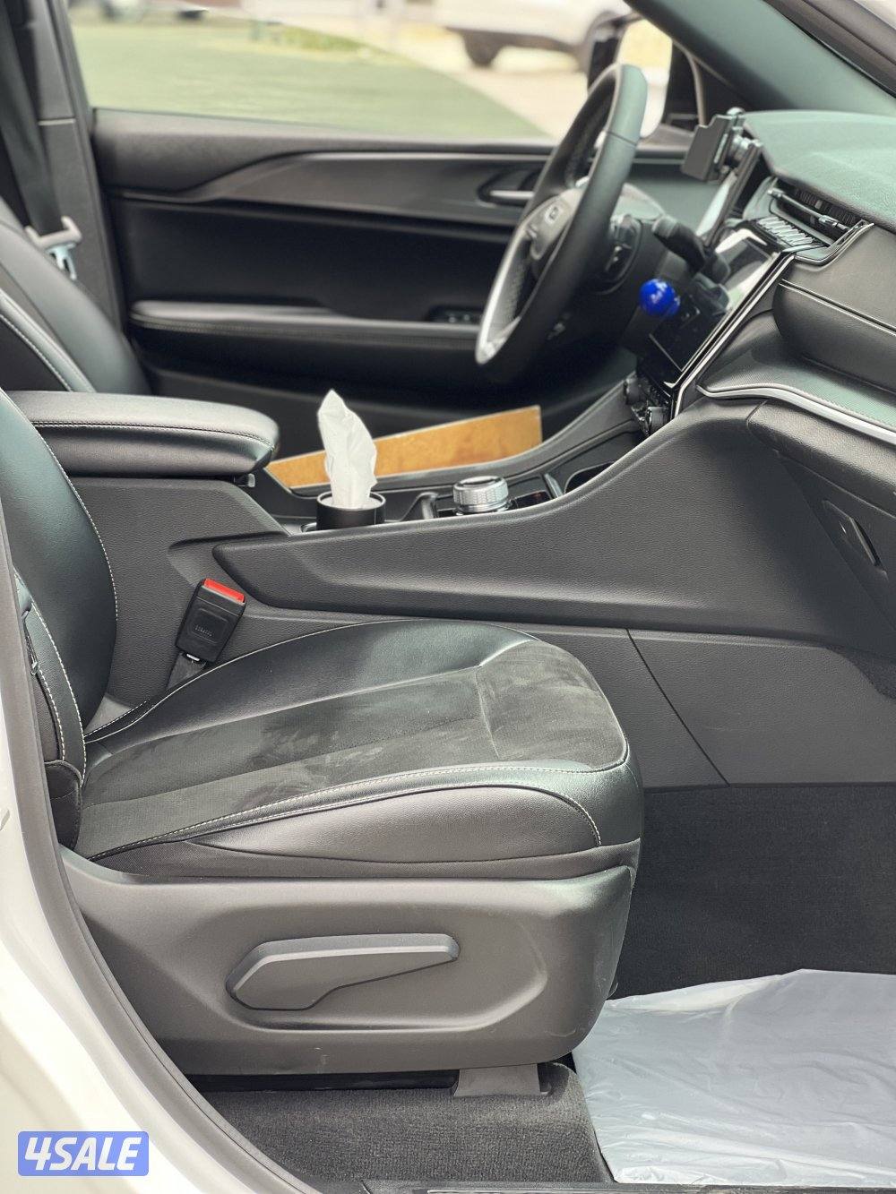 للبيع جراند شيروكي بحالة ممتازة10