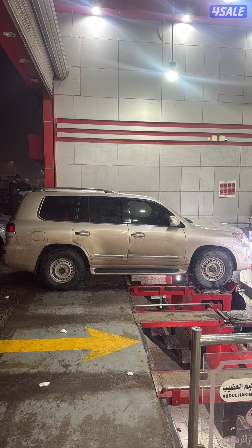 جيب لكزس 2012شرط الفحص بالكامل1