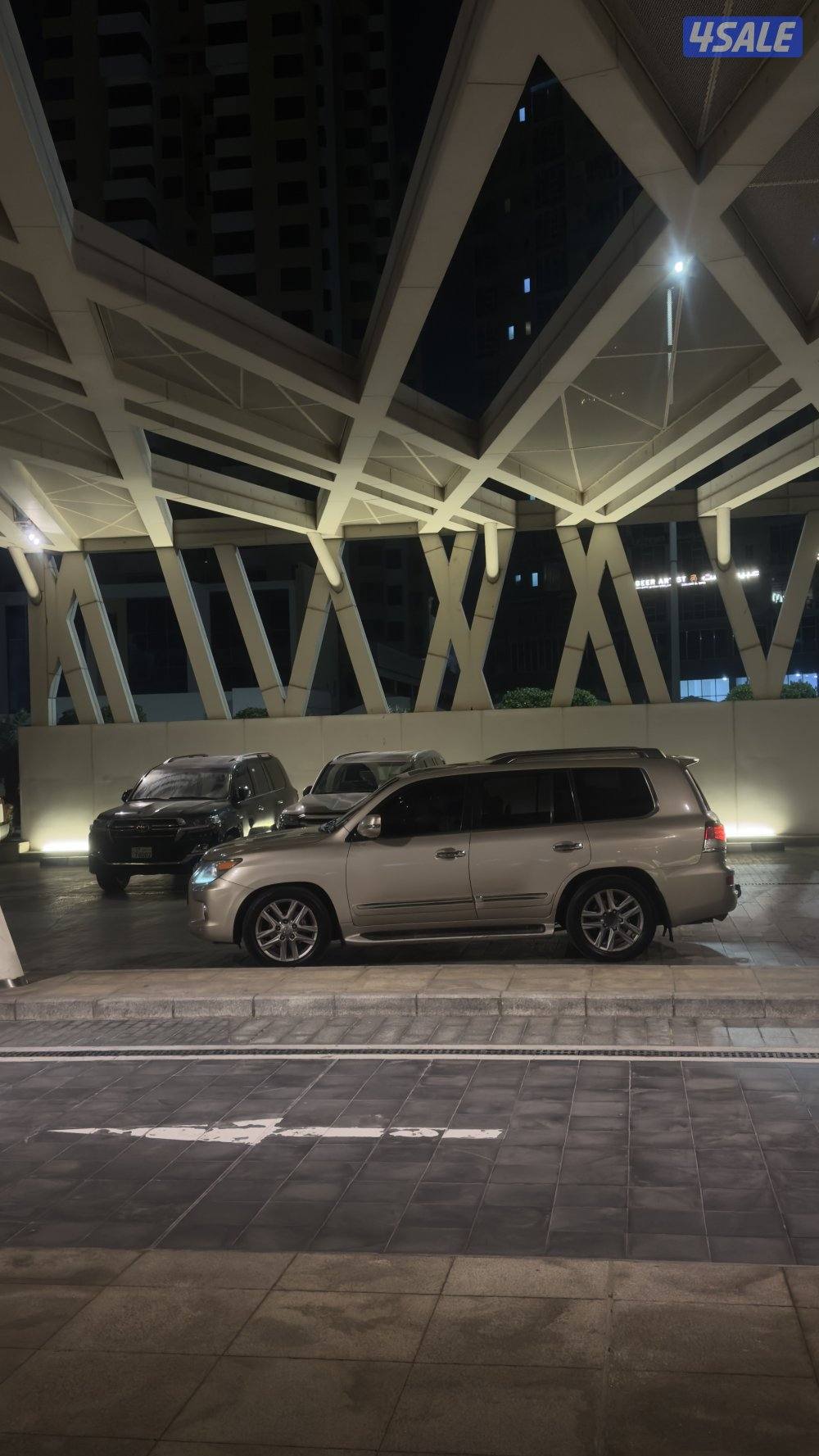 جيب لكزس 2012شرط الفحص بالكامل4