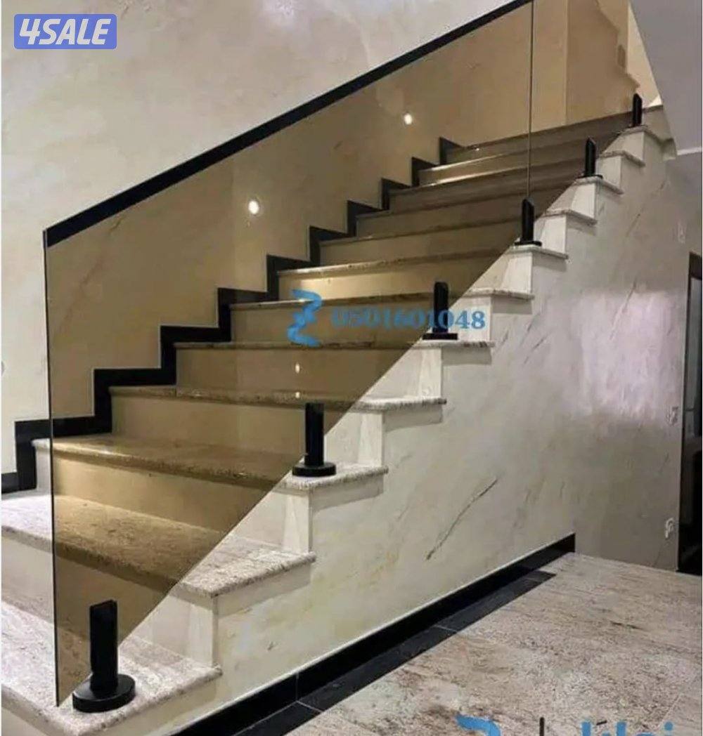 glass portion.  shawarbox. glass  door.. belcona.  glass. ralling.1