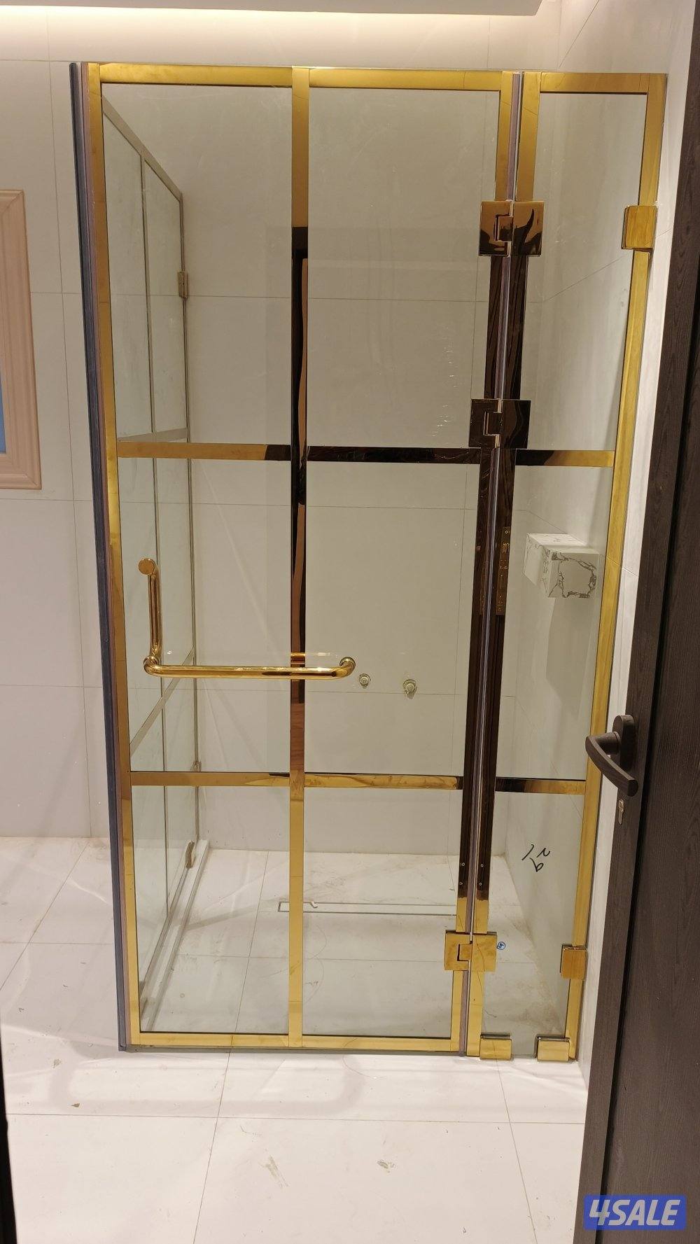 glass portion.  shawarbox. glass  door.. belcona.  glass. ralling.2