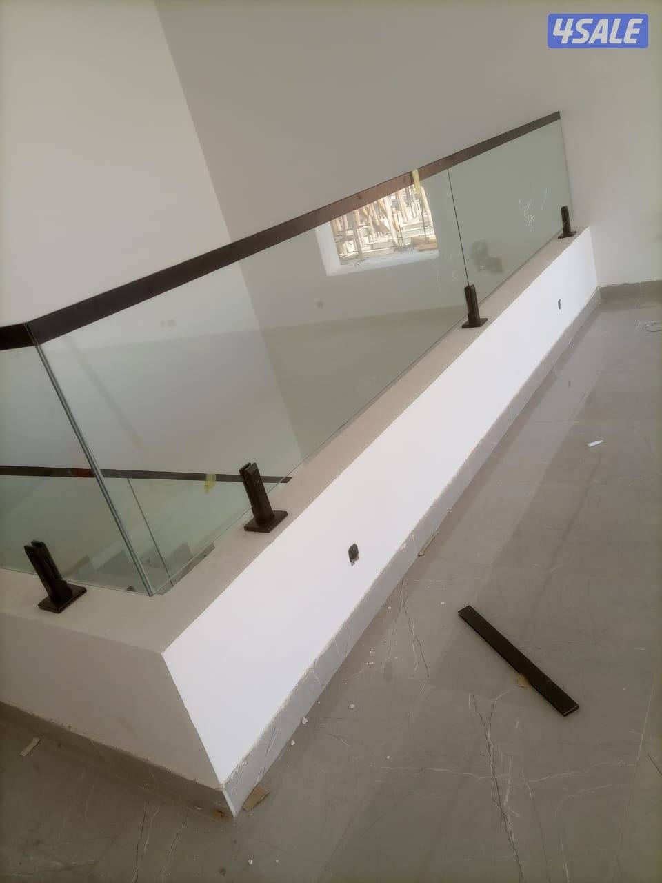 glass portion.  shawarbox. glass  door.. belcona.  glass. ralling.4