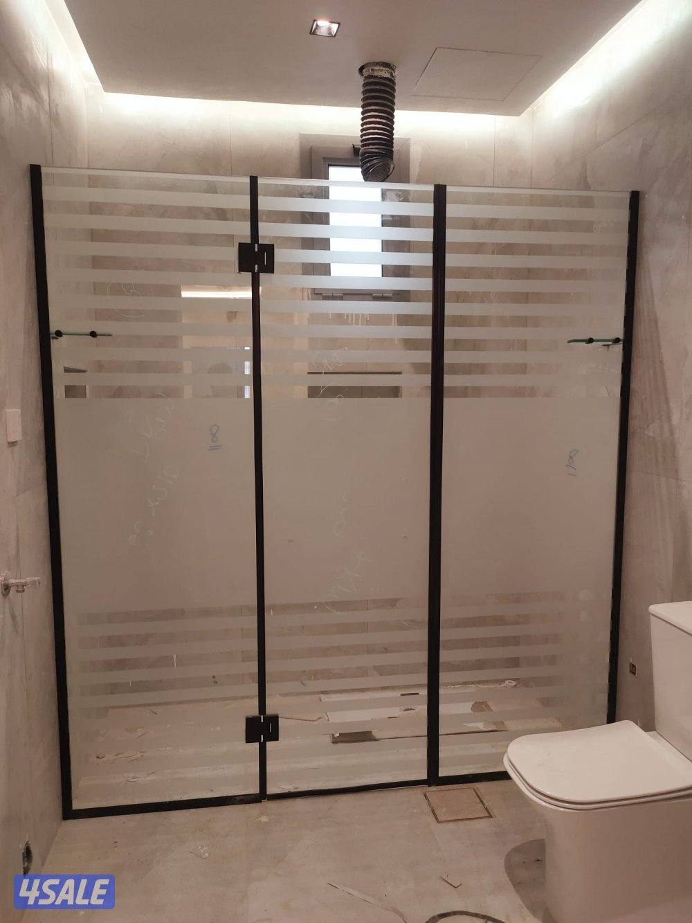 glass portion.  shawarbox. glass  door.. belcona.  glass. ralling.6