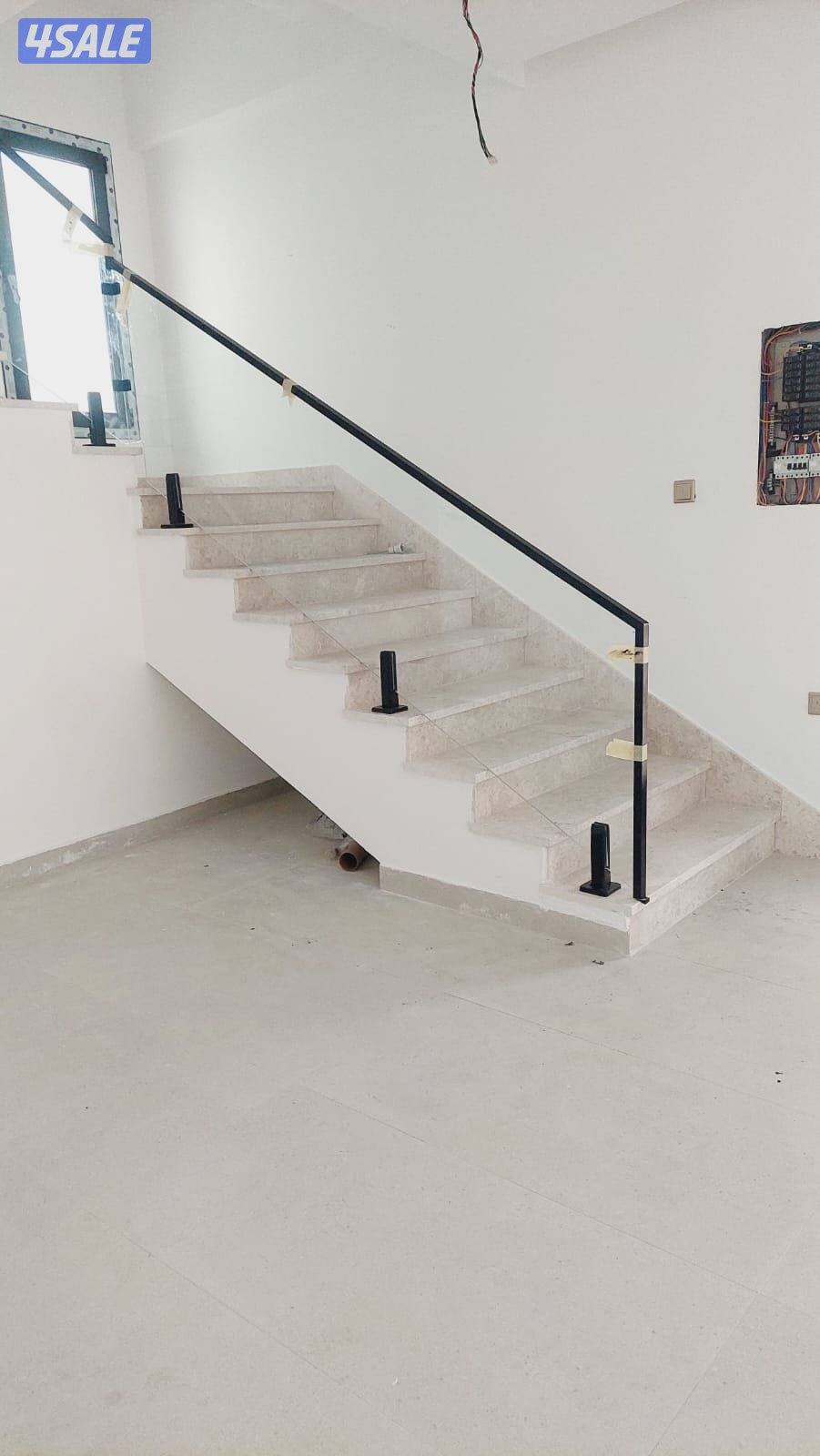 glass portion.  shawarbox. glass  door.. belcona.  glass. ralling.8