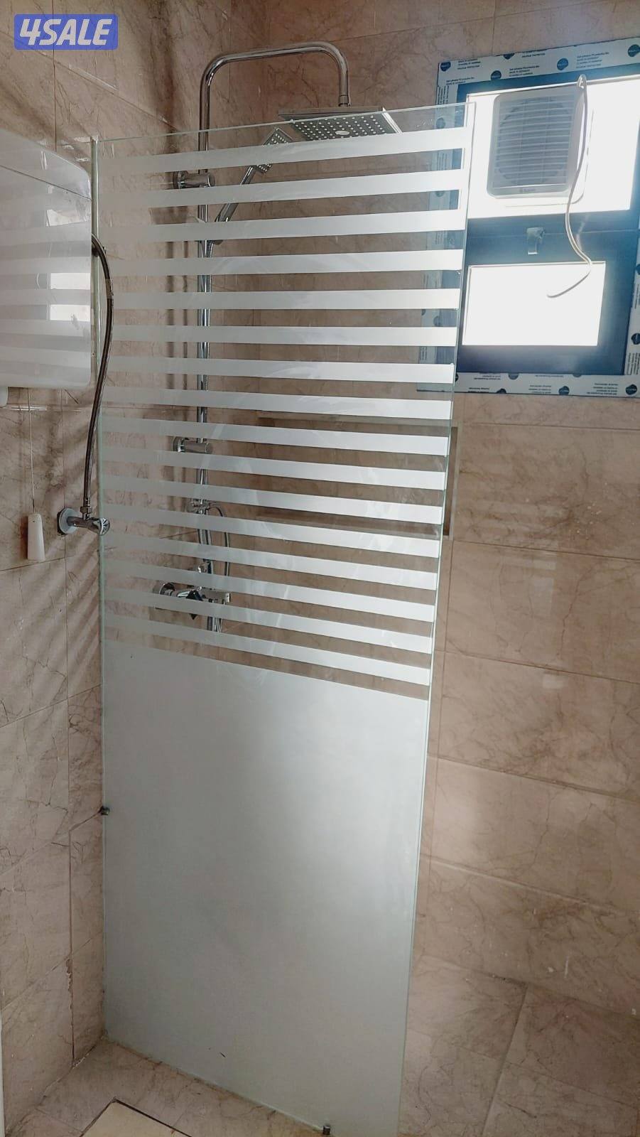 glass portion.  shawarbox. glass  door.. belcona.  glass. ralling.11