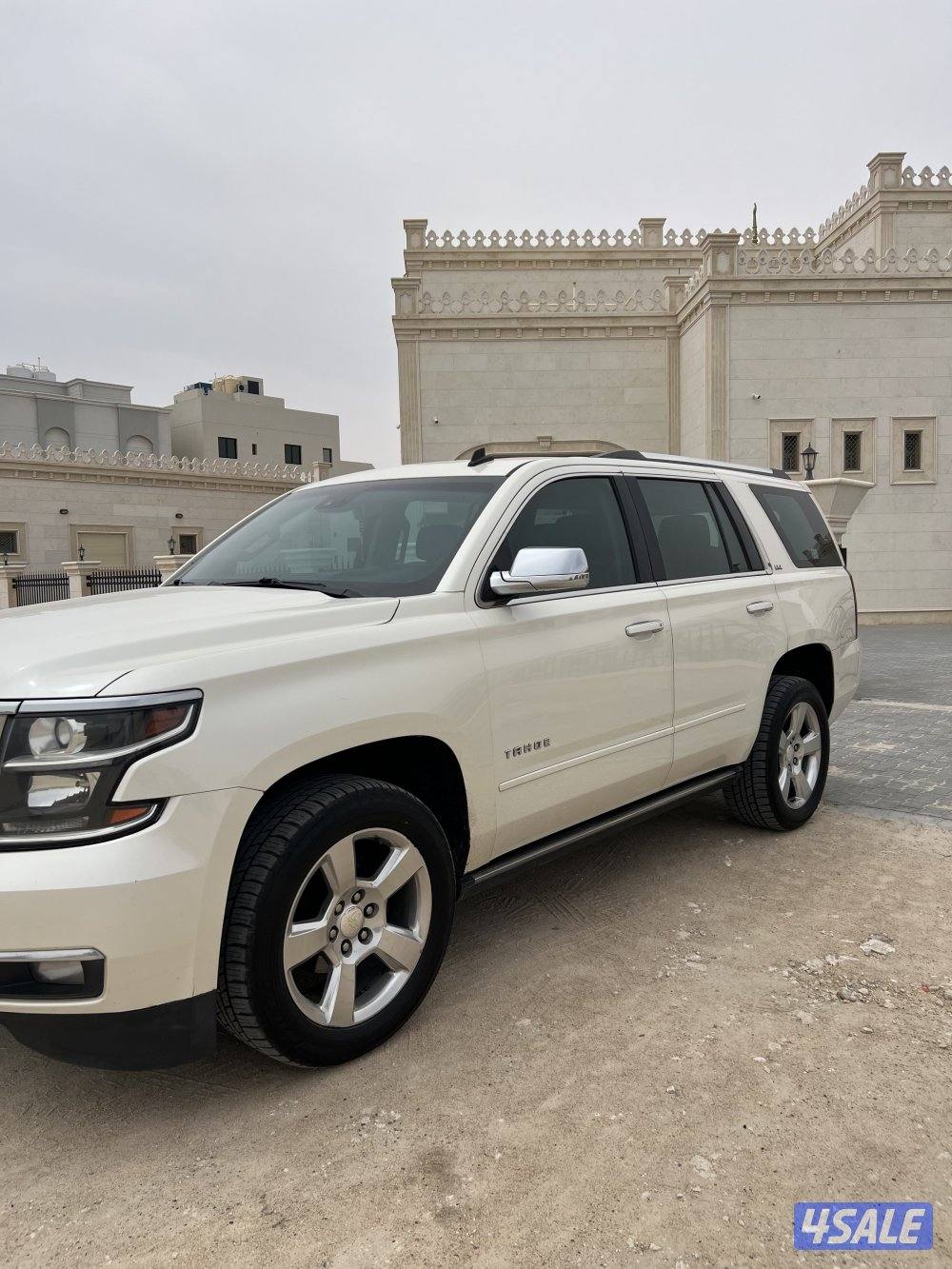 لليي يدور على النظيف للبيع تاهو LTZ مودل 2015 مالك اول صبغ وكاله2