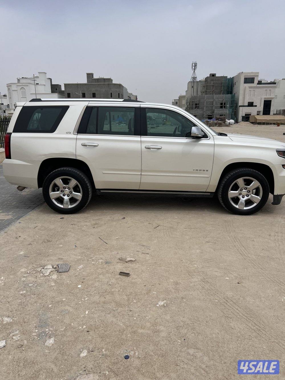 لليي يدور على النظيف للبيع تاهو LTZ مودل 2015 مالك اول صبغ وكاله8