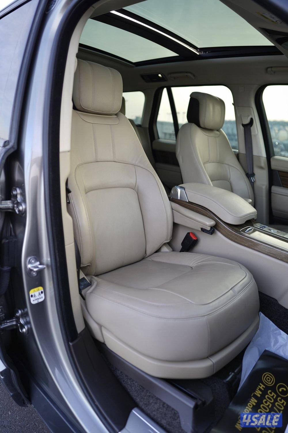 Range Rover Vogue HSE / 2018 / صبغ وكاله /14