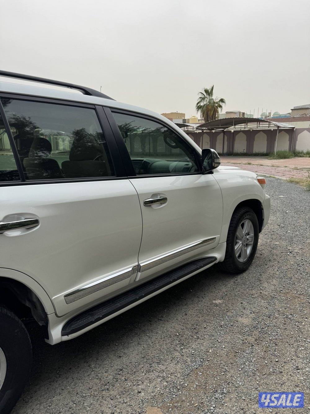 جيب لاندكروز3