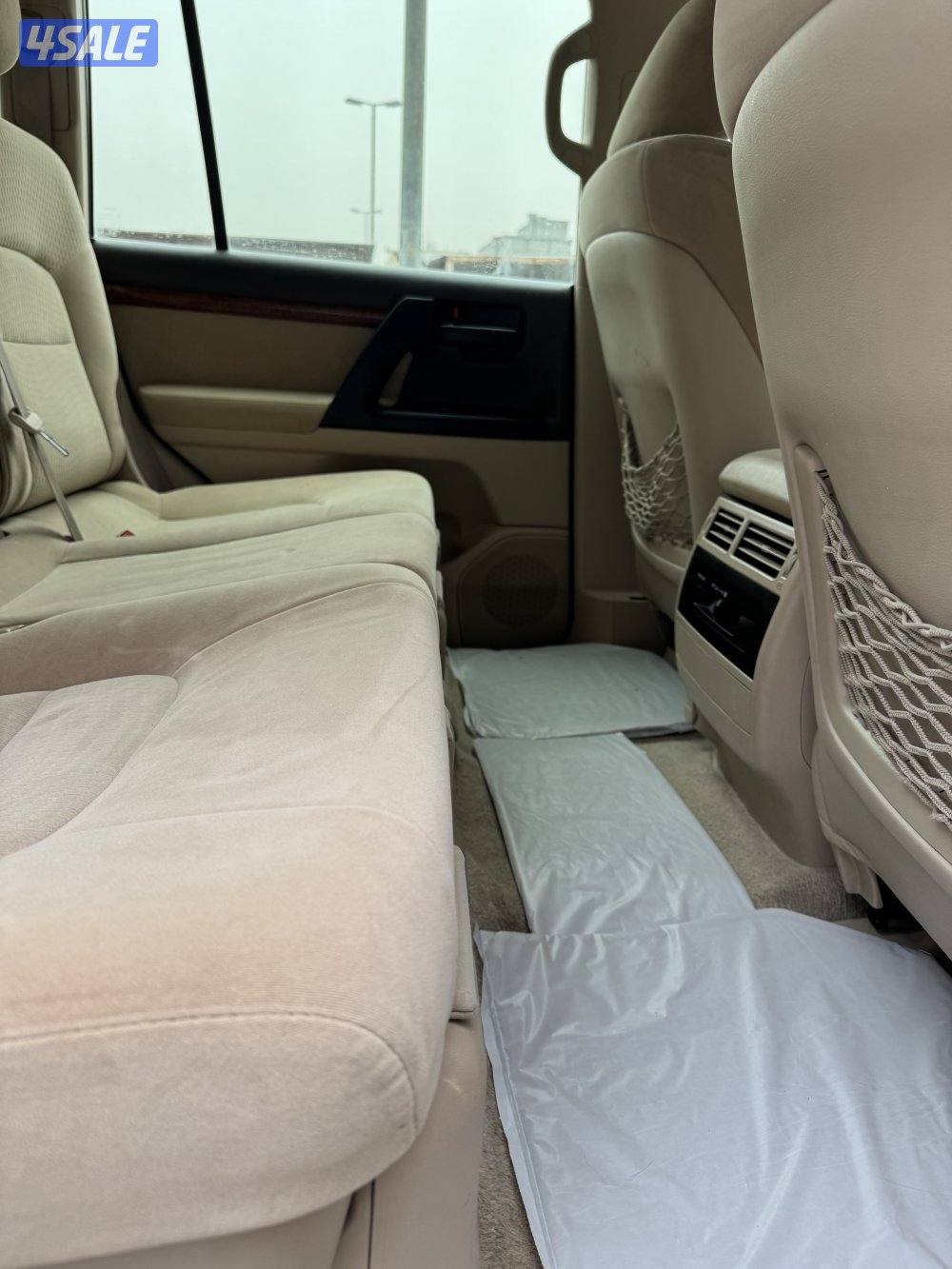 جيب لاندكروز4