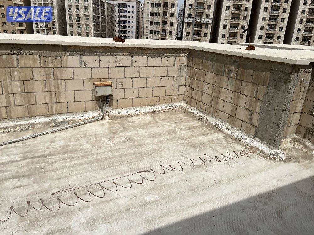 مقابل حولي شارع المغرب السريع بدون اصنصير الدور الثاني يوجد بها سطح10