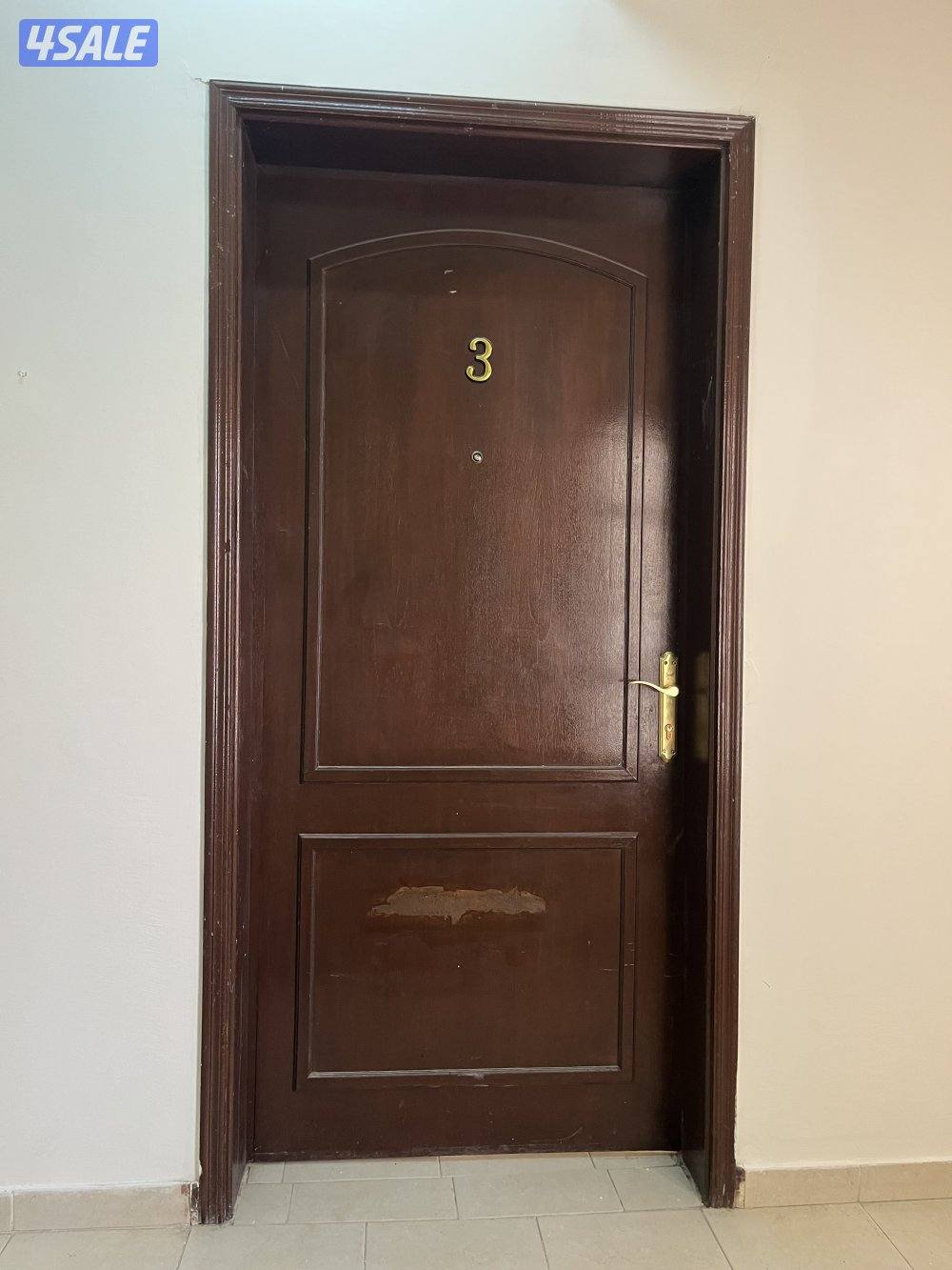 مقابل حولي شارع المغرب السريع بدون اصنصير الدور الثاني يوجد بها سطح11